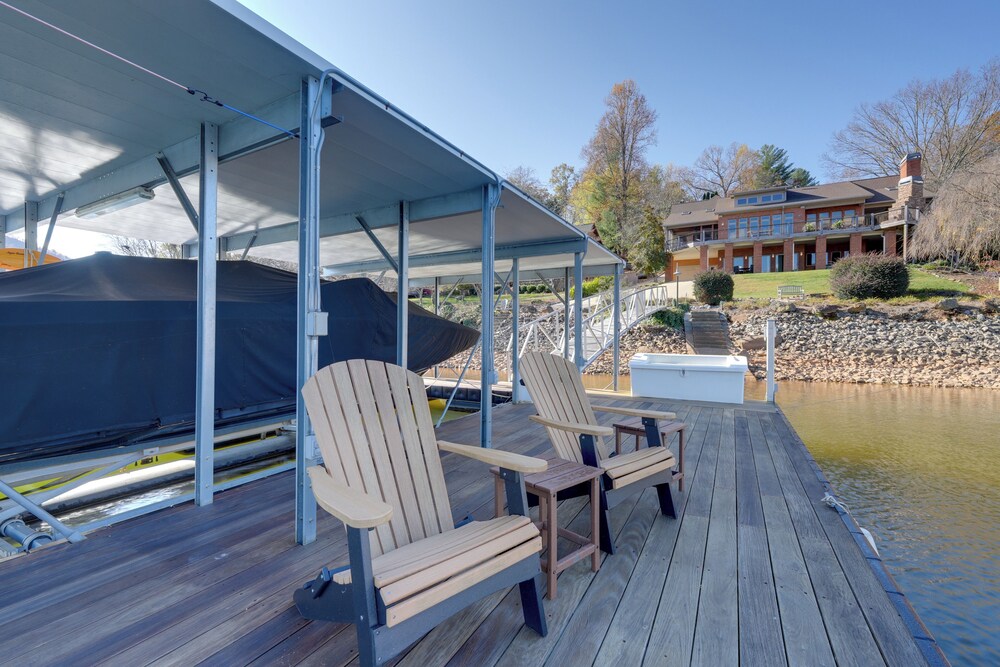 Lake Chatuge Apt w/ Boat Dock in Hayesville!