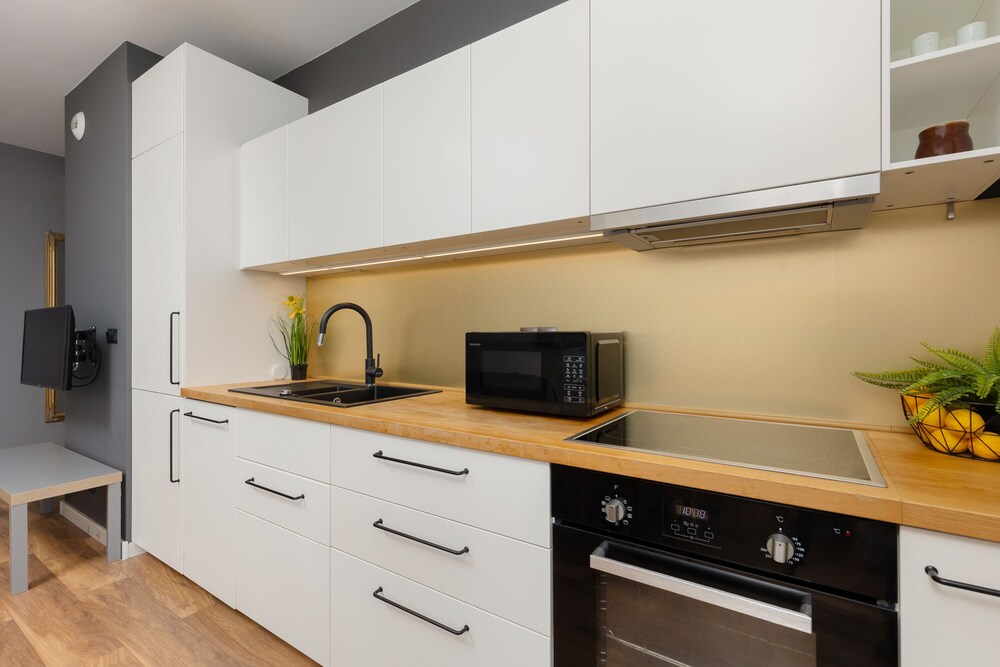 Gentle Apartment in Warsaw by Renters view 5