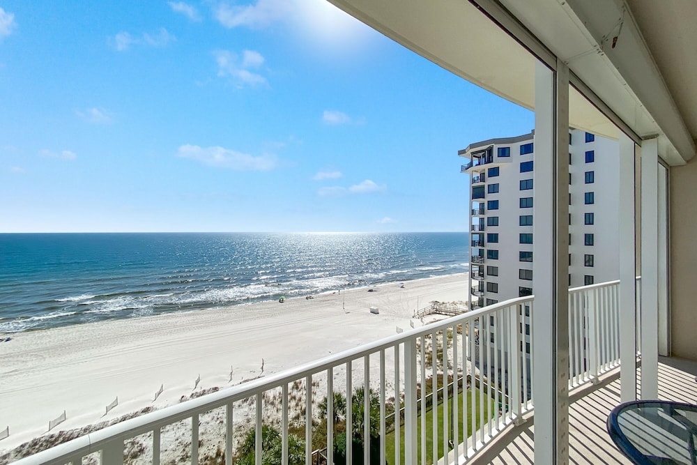 Regency Isle 710