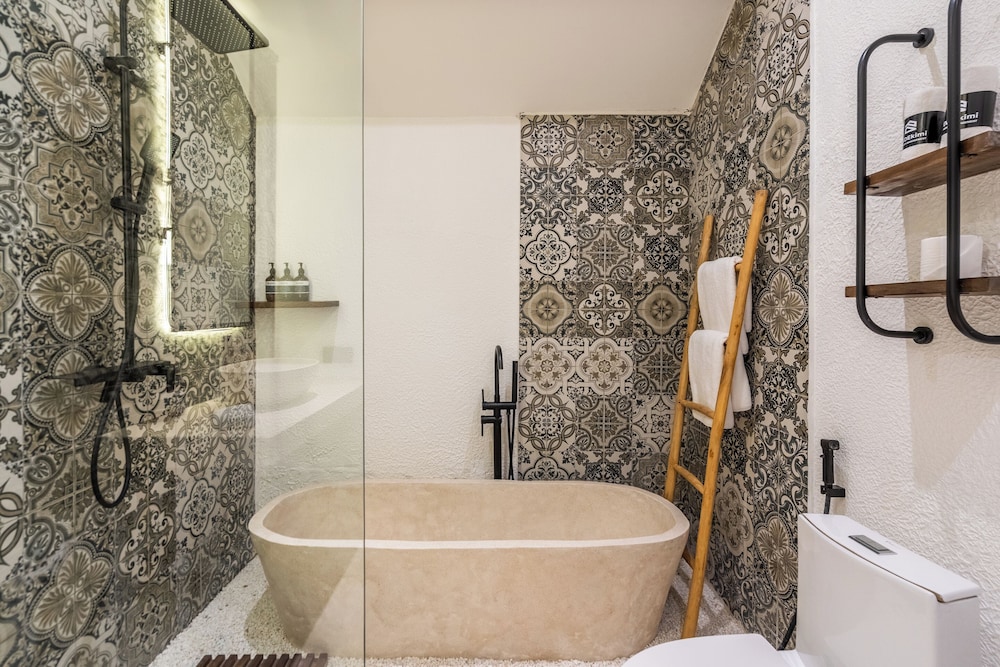 Sacred Jungle by EVDEkimi Ubud – Modern Villas and Apartments with Kitchens, Pools, & Personalized Concierge Service