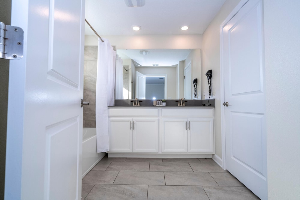 4337 QS - Charming Hideaway