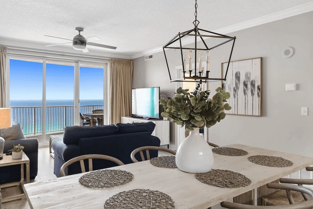 Emerald Isle Resort 1409 Beachfront Access + Chairs Incl Pool, Ocean Views