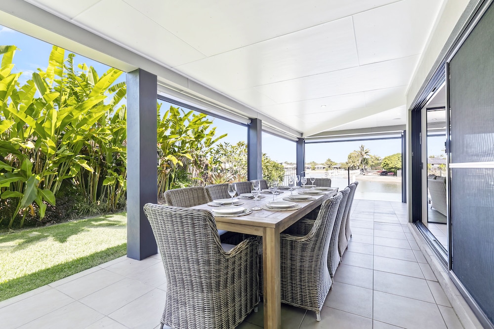 YALLA24-LUXURY RESORT STYLE HOLIDAY HOME