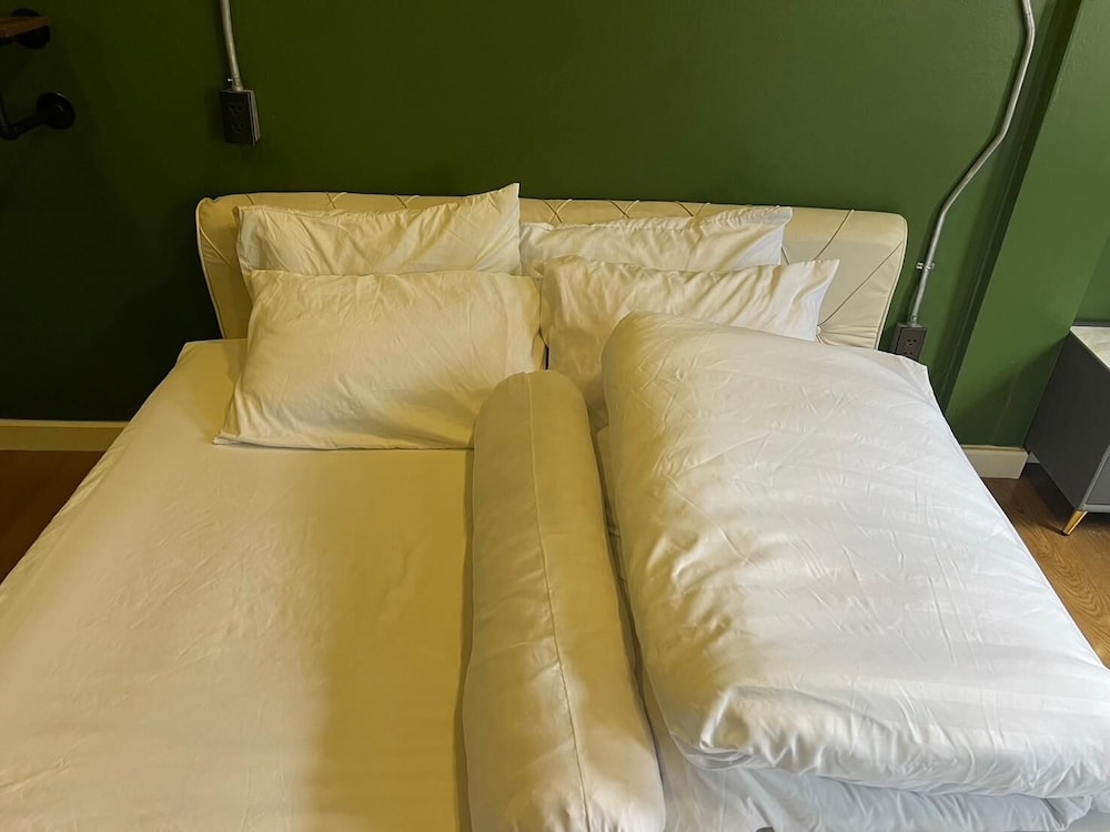 666 Cnx Hostel