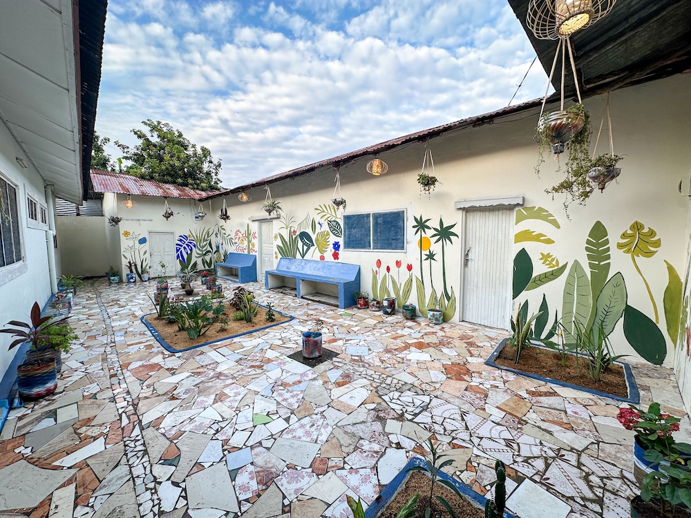 Mama's House view 2