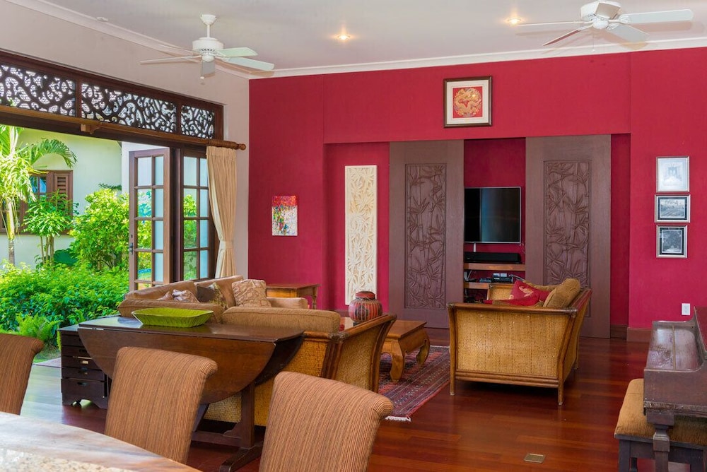Breezin Villa in Deans