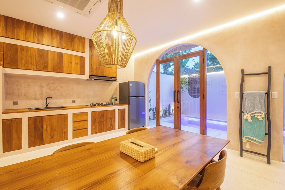 Sleek 2BR Villa, 5 Minutes to Bingin Beach