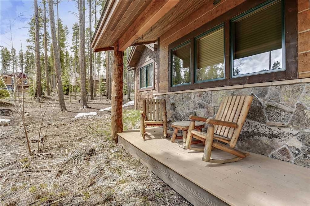 Tatonka Lodge House