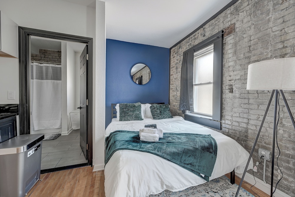 ROVE LIVING/KB - Prospect