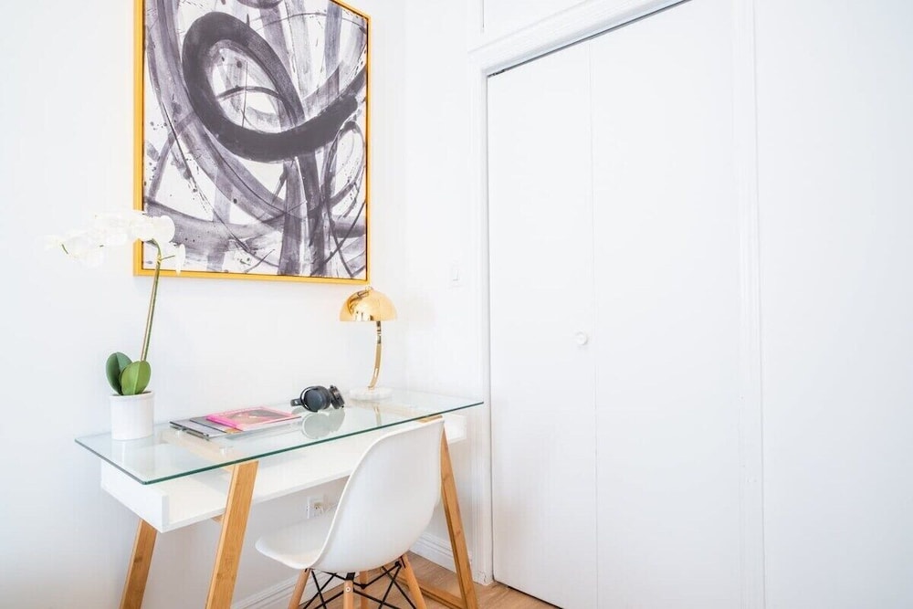 1435 UES Apartment