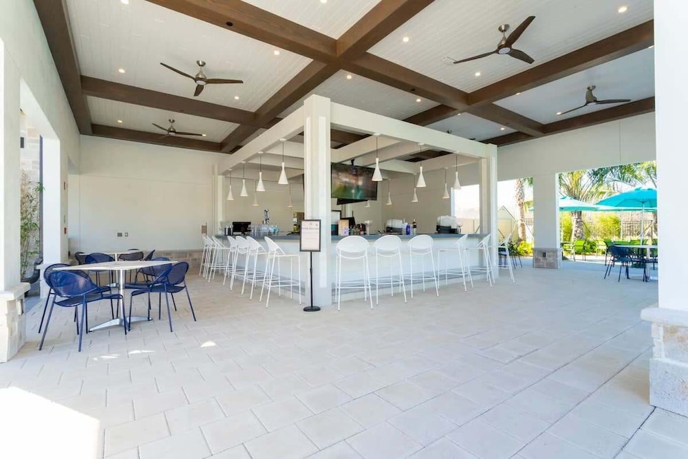 Gorgeous 4 Bd w/ Pool at Storey Lake Resort 4277