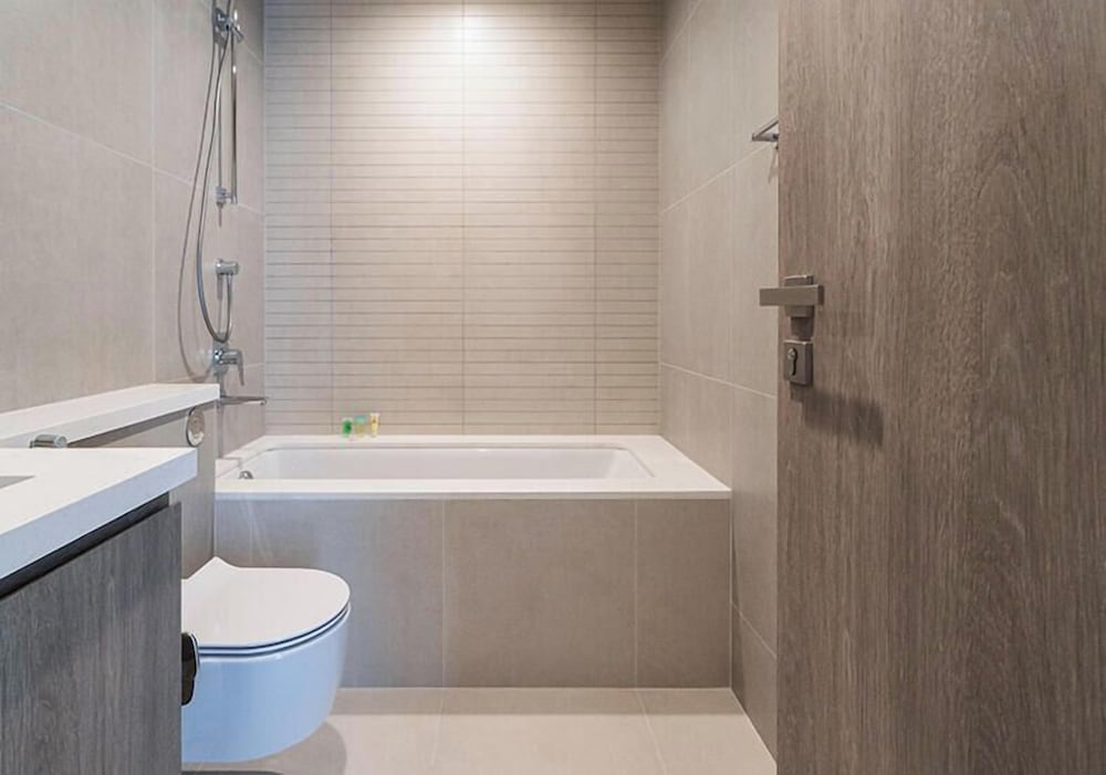 Experience 2BR Luxury Living  LIV Marina
