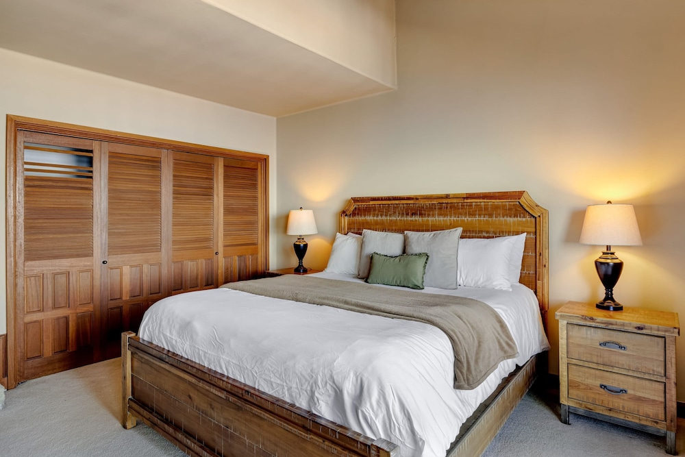 Camino De Flores by Avantstay Views Pool Beach Access Community Amenities