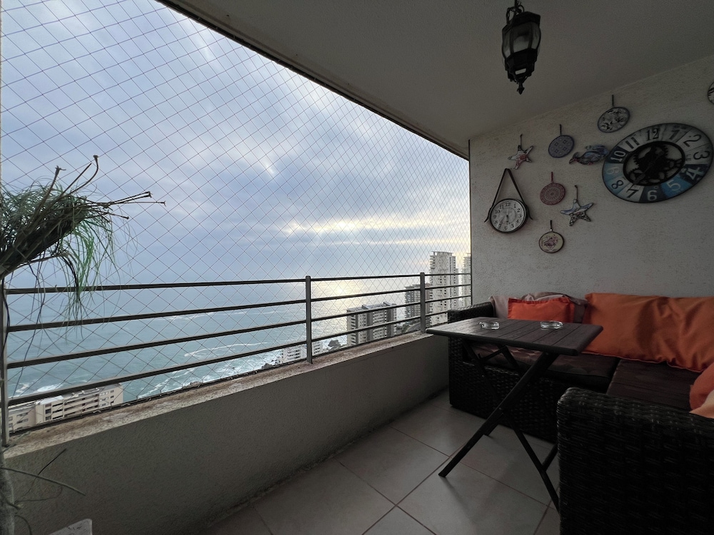 Oceana Suites Geomar II