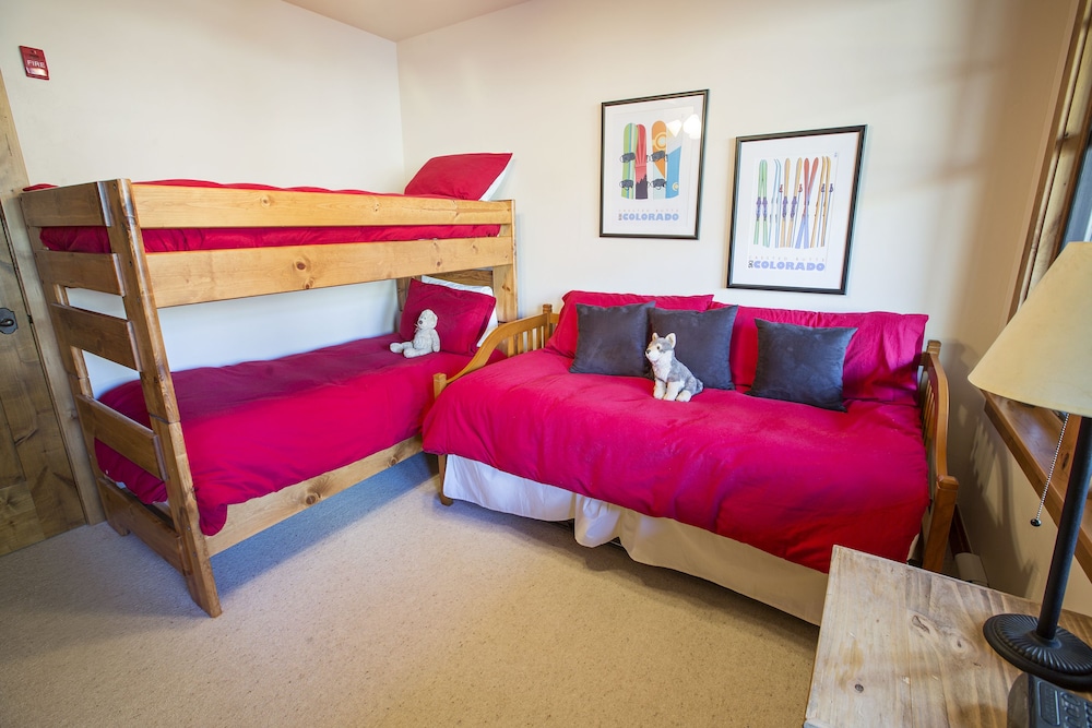 WestWall Lodge - Property Image 11