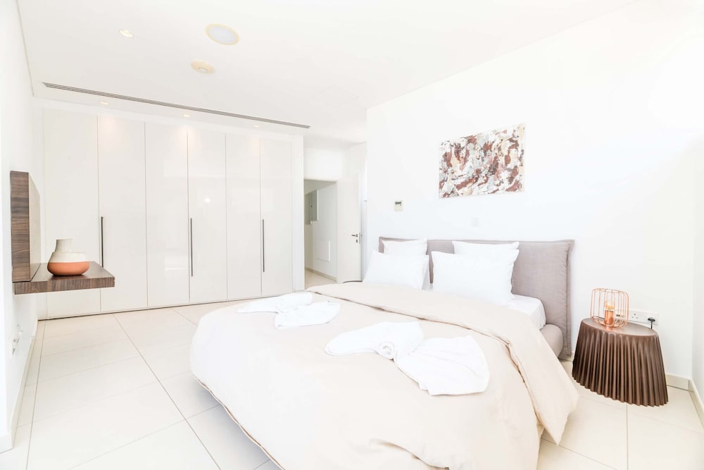 Vivo Mare Panorama Beachfront Villa