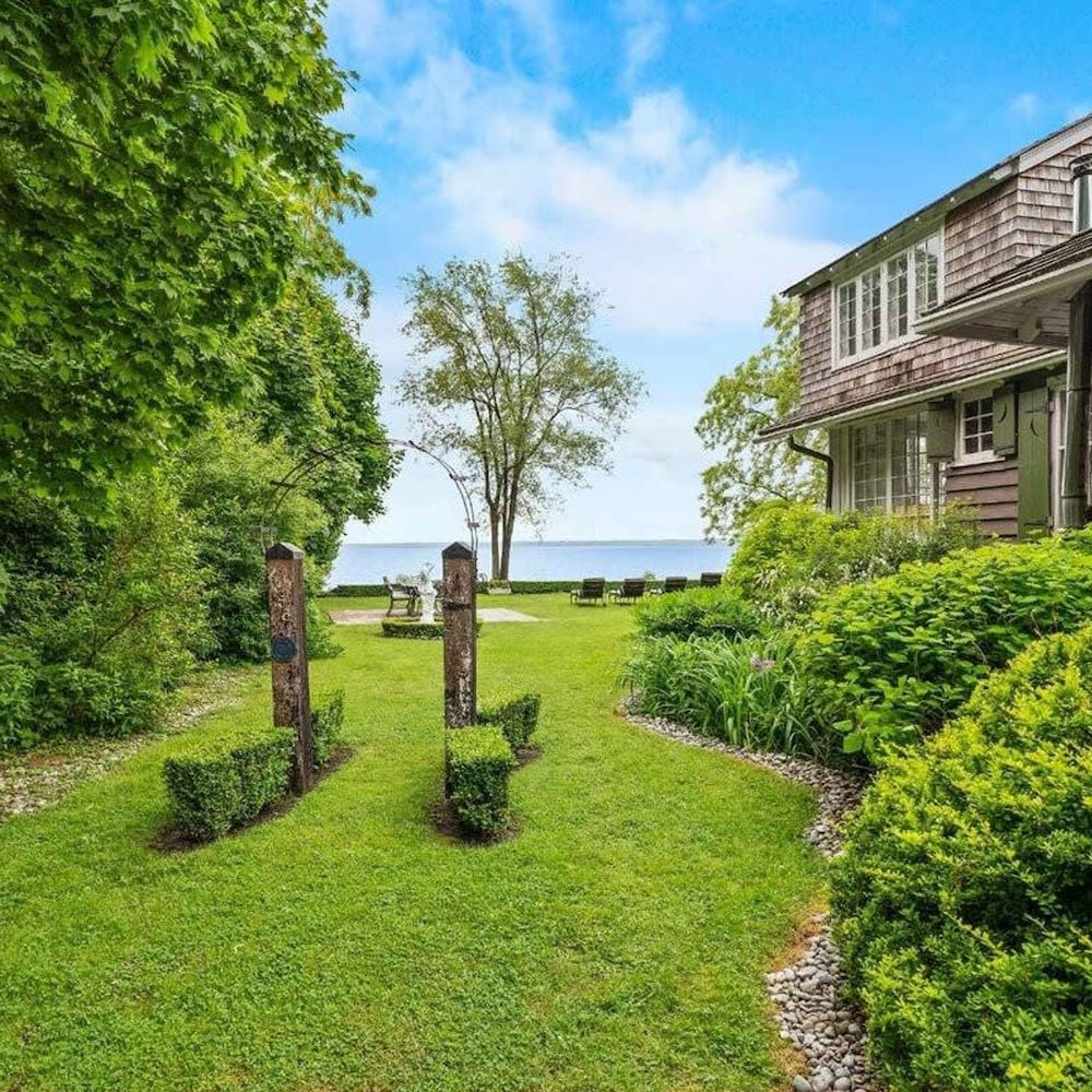 Luxury Waterfront Fairytale Home -carmen Elisabeth