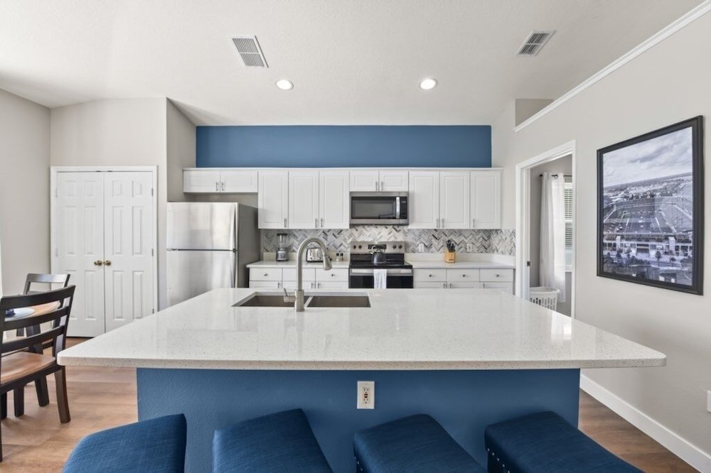 4br Resort Villa W/ Pool & Spa Close To Disney 4 Bedroom Villa