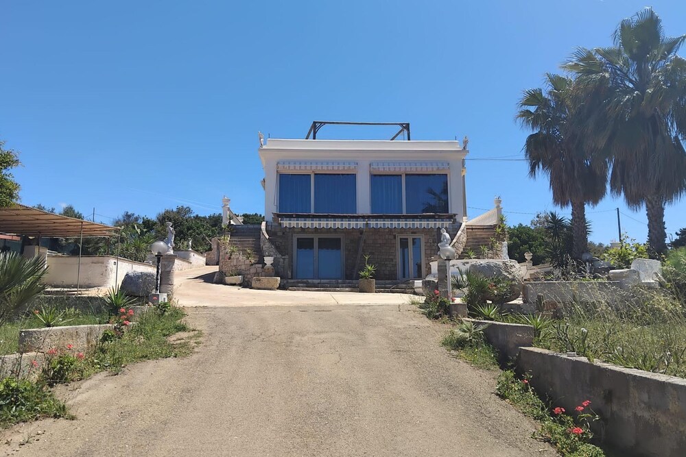 Villa Felloniche