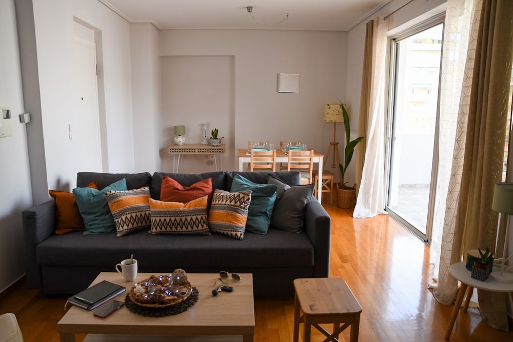 Ageliki's Athens Centre 2BDRM & Parking photo 4