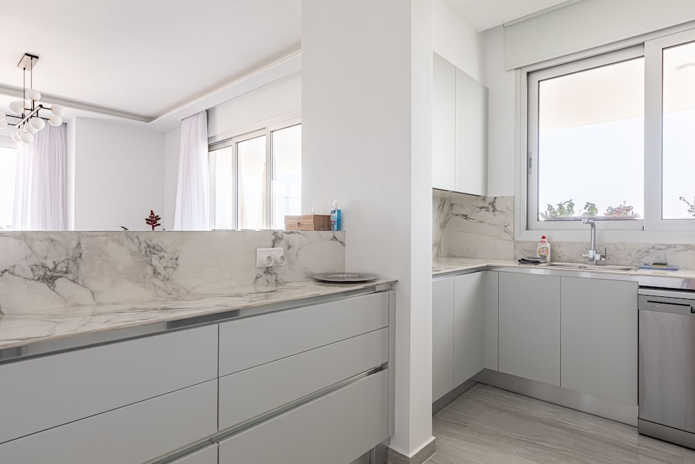 YAMAS Urban Living Platinum 77 Penthouses