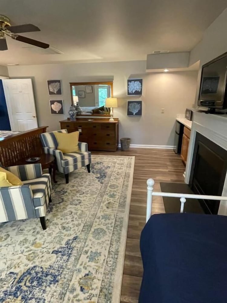 Cypress River Inn & Spa