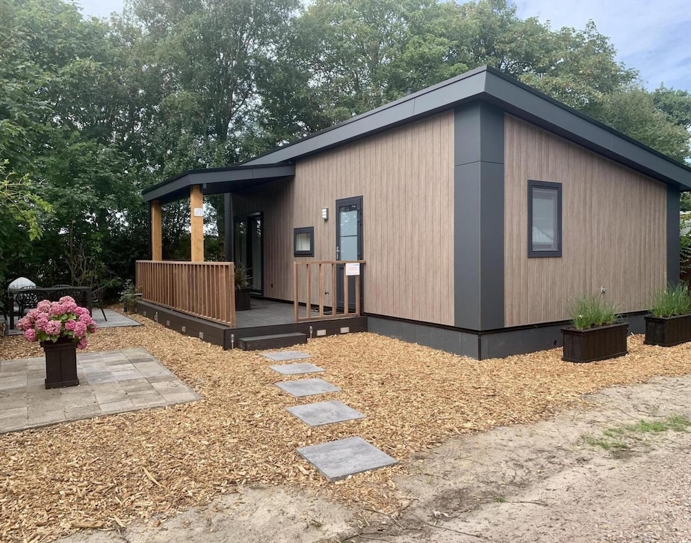 Modern Chalet With Terrace, Veranda
