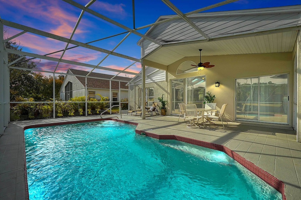 Near Disney & Universal: Family Retreat in Orlando