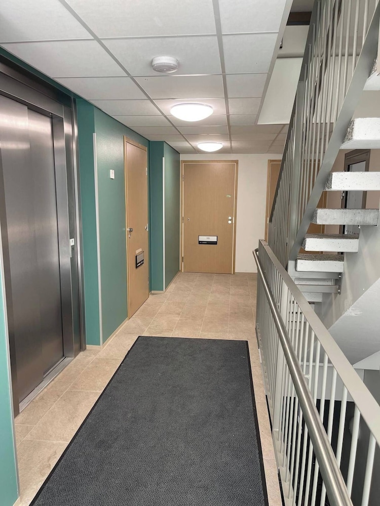 Room-cozy 3 Bedroom Apartment in Heart o