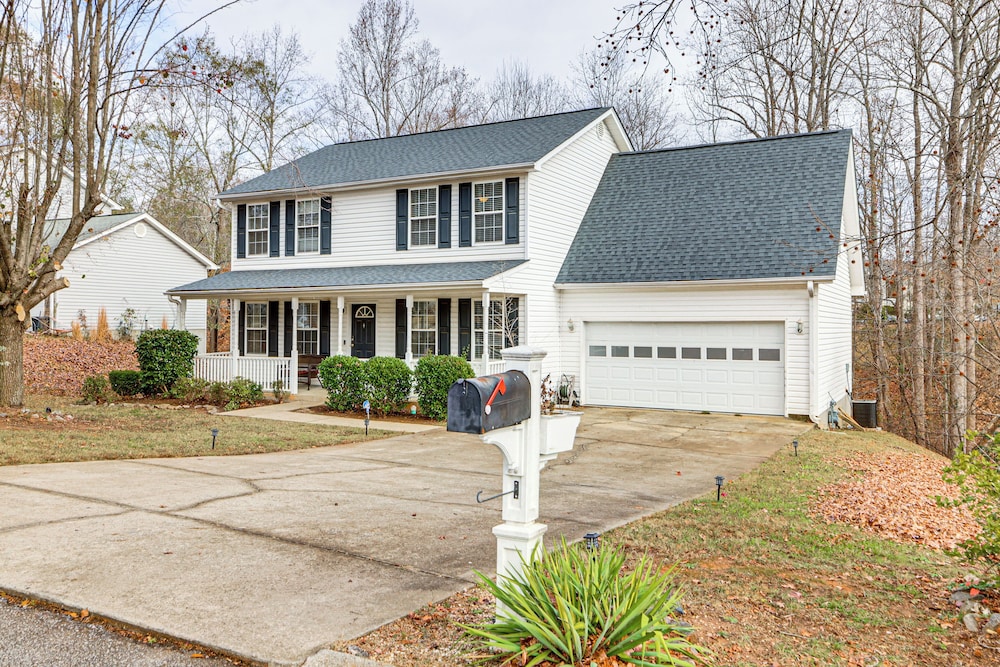 Wooded Trail On-site, Spacious Simpsonville Home