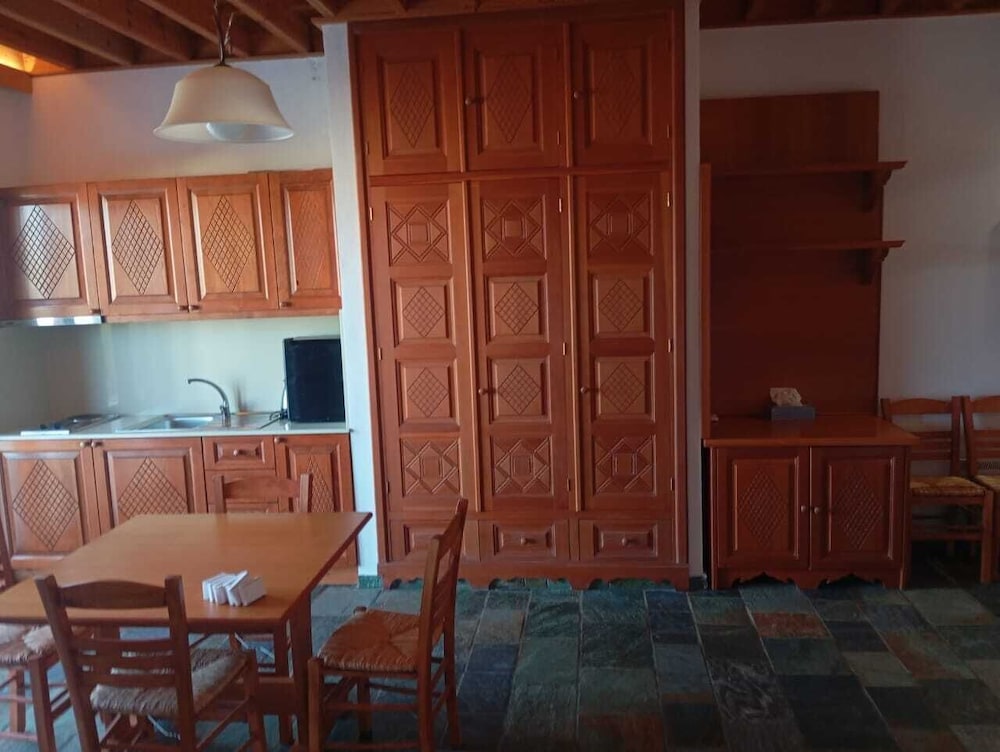Arte Suites Pefki