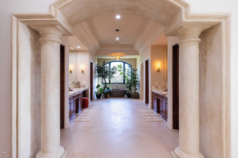 Infinity Pool, Theater, Pickleball + 360 Views Near Lake Poway Sunset Point Estate by Avantstay