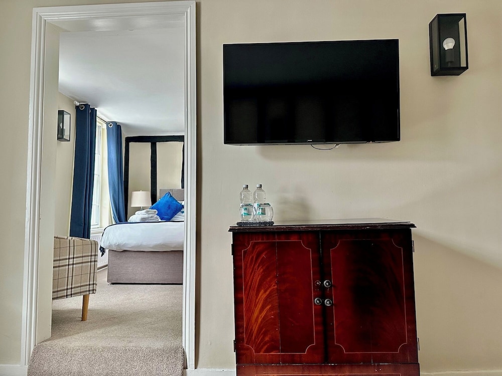 Guildford Vacations - Angel Hotel - Property Image 6