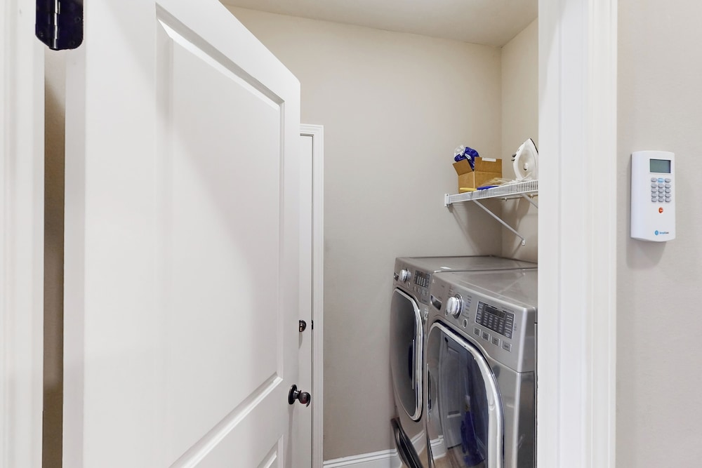Spacious 5BR w/ Patio & W/D Near Beach