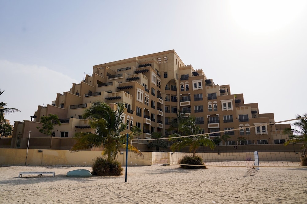 Stunning Sea View Apt. With Balcony - RAK