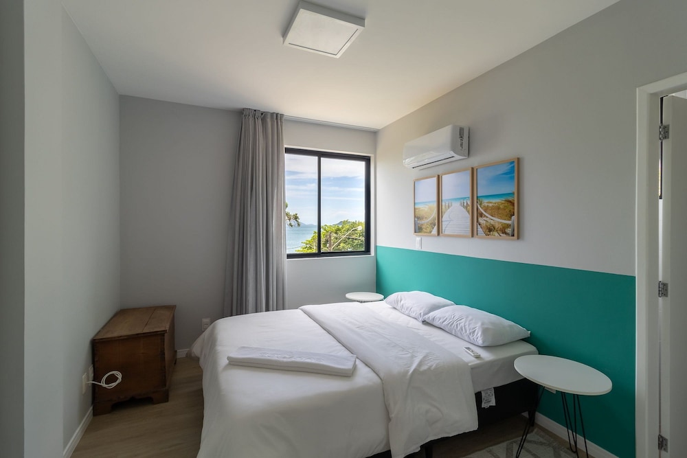 Beachfront Apartment With Island View Cca201