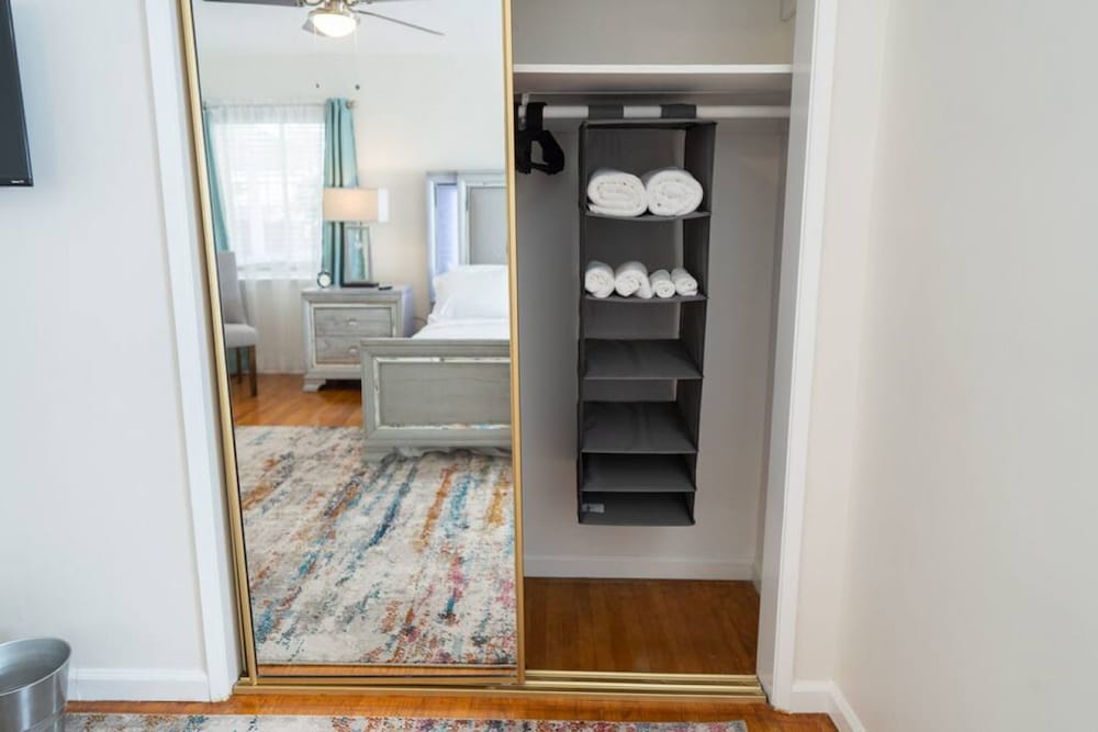 Disneyland Renovated 3BR Fullerton House w Garage Fenced Yard p56