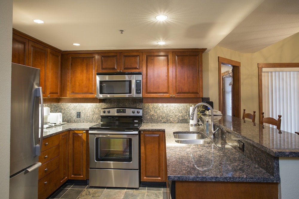 Powderhorn Lodge Deluxe Condos - Solitude UT