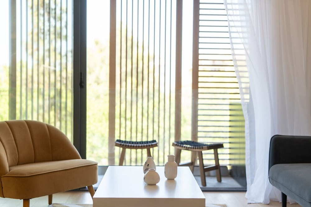 LIV Athinum 1 - Luxury Apartment 2B