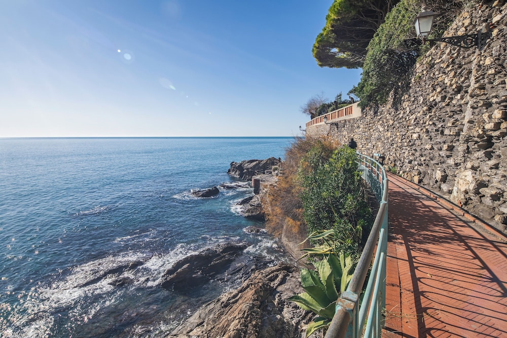 Green Home Seaside Parking Wifi Ac Genova