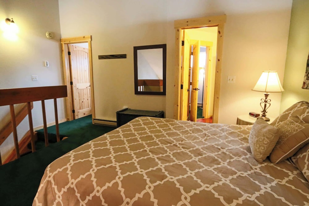Family Fun Condo Stay for 6!