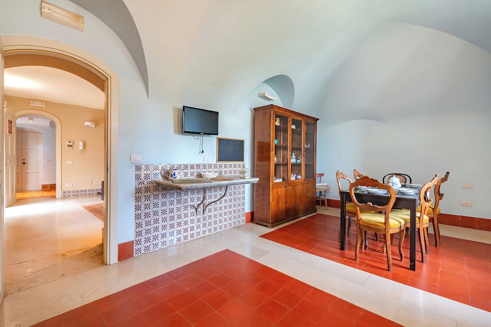 Nella Apartment With Pool
