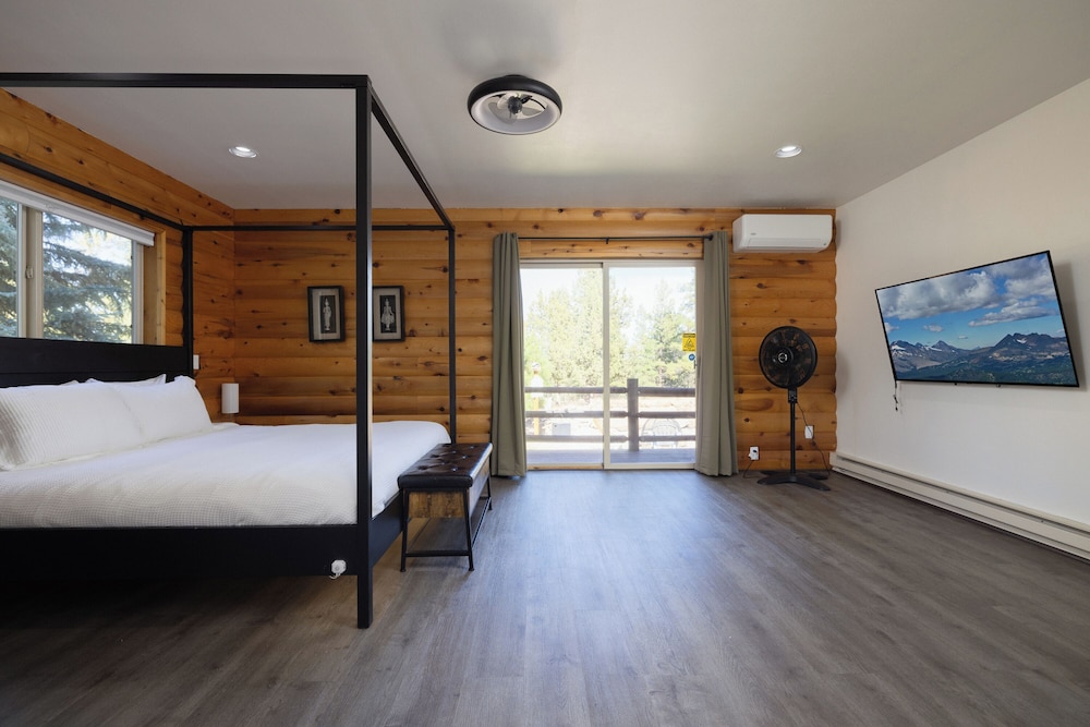 High-end Cabin 3BR 30min to Hoodoo Ski