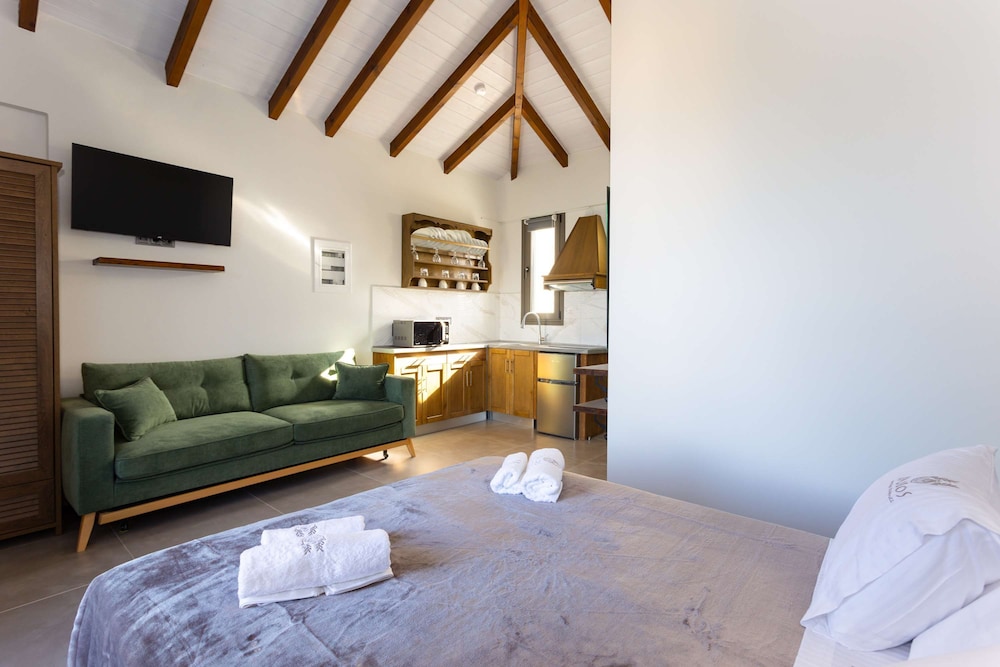 Eneos Boutique Residence - Koroni Garden Jewel