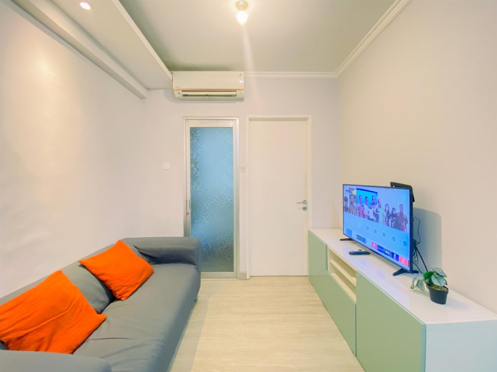 Warm And Cozy Stay 2Br Pakubuwono Terrace Apartment