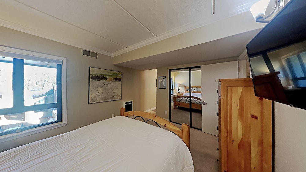 Spacious 3 Bed 3 Bath Condo with 3 Spas and Great View - Just Steps Away from Ski Adventure! by RedAwning view 3