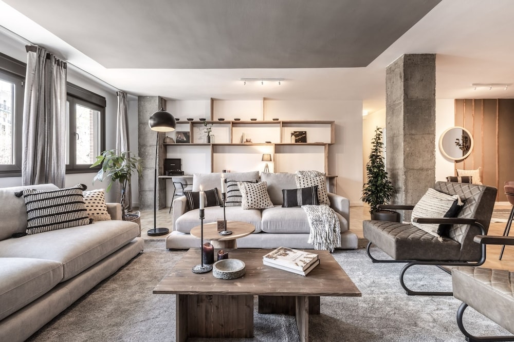Arties - 4 Bedrooms Apartment in Almagro