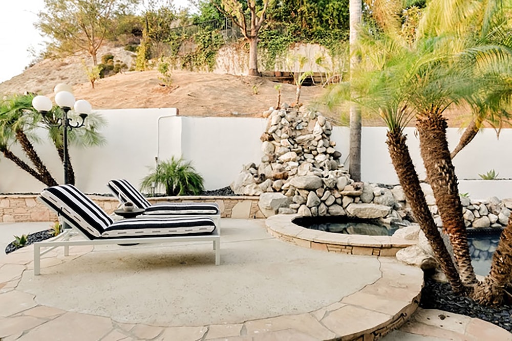 Beverly Glen Estate - Image 4
