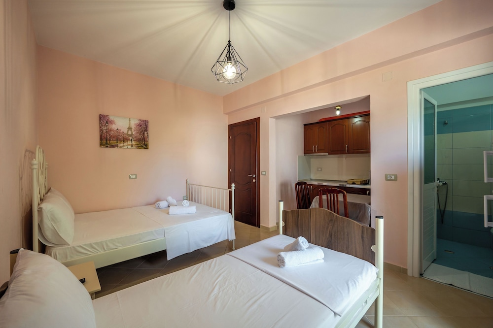 Sunny Villa