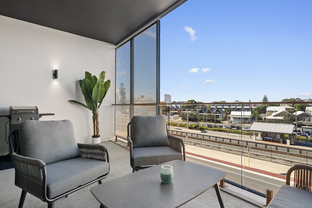 Charming 1-bed With Rooftop Access & Parking